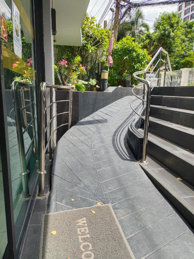 Avatar Suites Hotel - Sha Extra Plus Bangkok Exterior foto